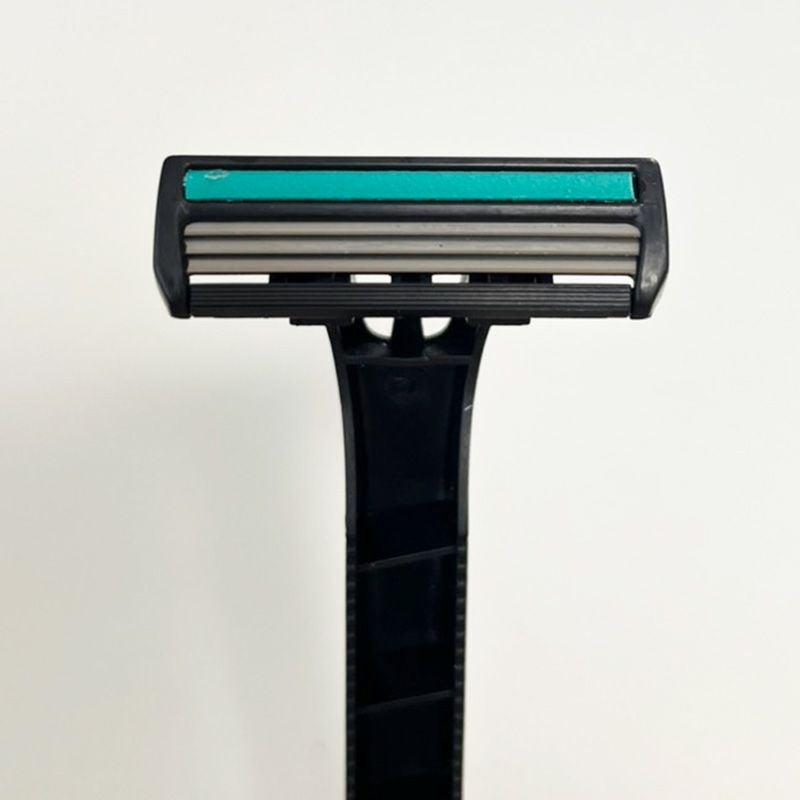 カミソリ3枚刃(黒) ジェル2g付 マットシリーズ 1600個4